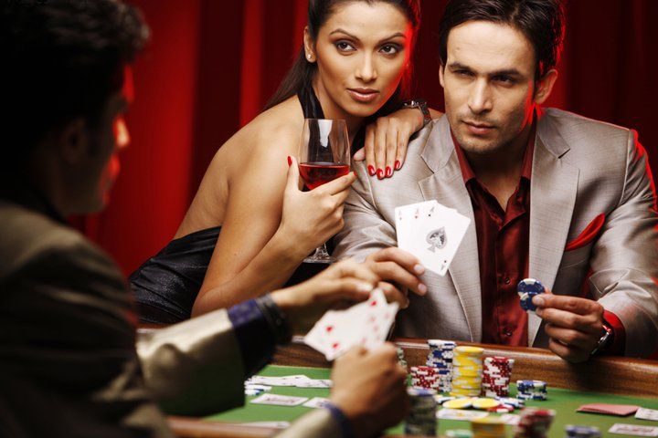 slot 189 live Bandar Poker table with dealer and cards